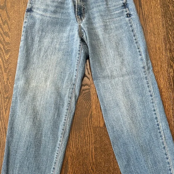 Old Navy Light Blue Straight Leg Jeans - Picture 3 of 5